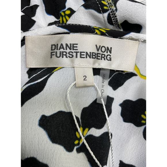 Diane Von Furstenberg 'Aurora' White Viscose Dress Size 2 - Picture 4 of 5